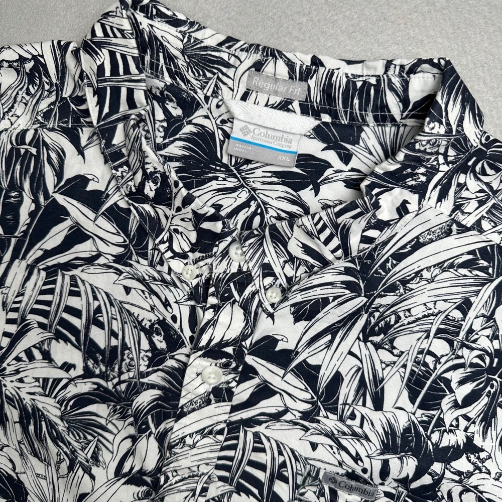Columbia Button Down Shirt Mens XXL Black White Tropical Palm Leaf AM0094